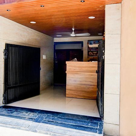 Super Hotel O D.V Near Medanta Hospital إندور المظهر الخارجي الصورة