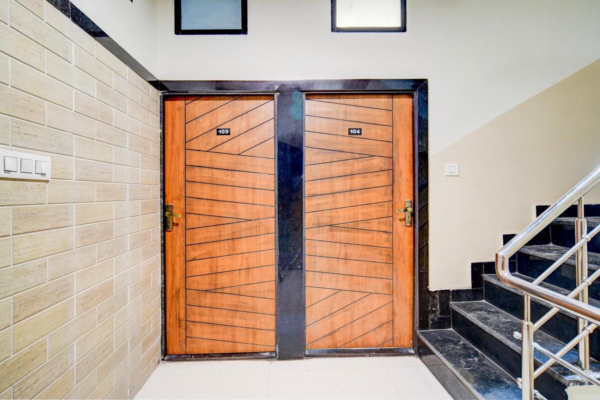 Super Hotel O D.V Near Medanta Hospital إندور المظهر الخارجي الصورة