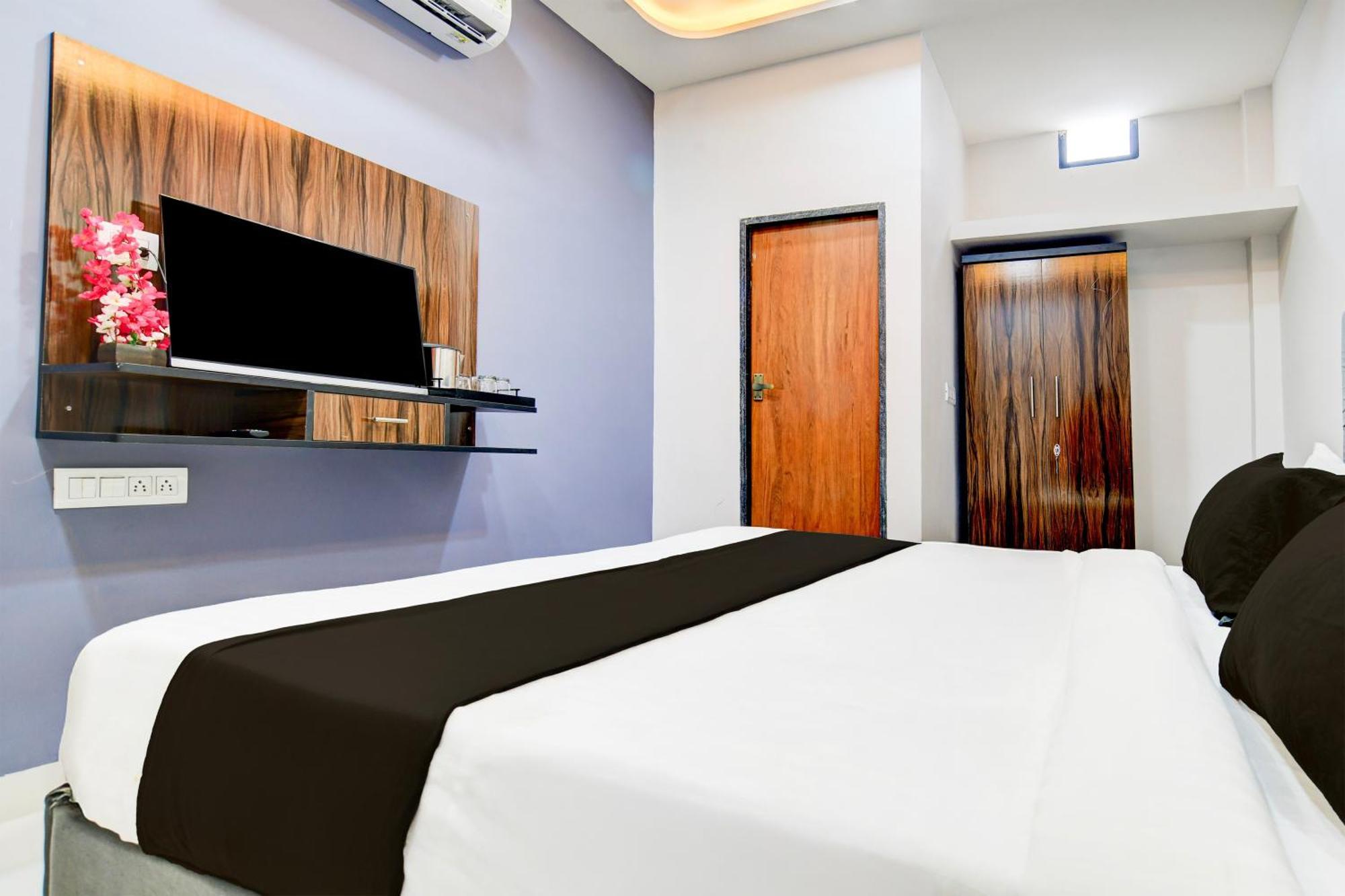 Super Hotel O D.V Near Medanta Hospital إندور المظهر الخارجي الصورة